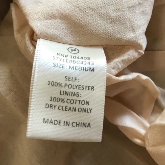 J.O.A. Floral Off The Shoulder Button Dress Size Medium - Picture 4 of 14